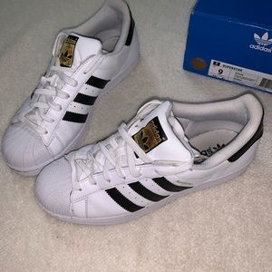 Men’s Adidas Superstars